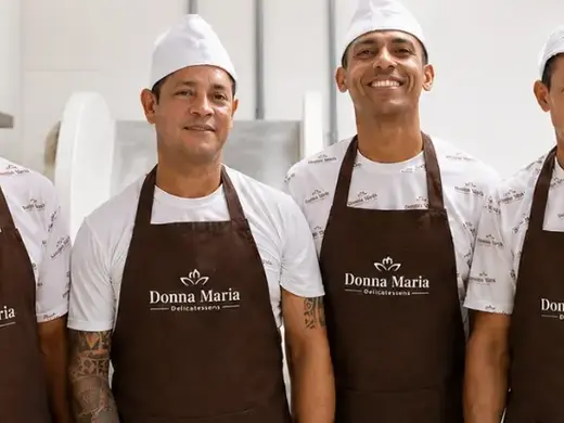 Padeiros da Donna Maria de avental e touca